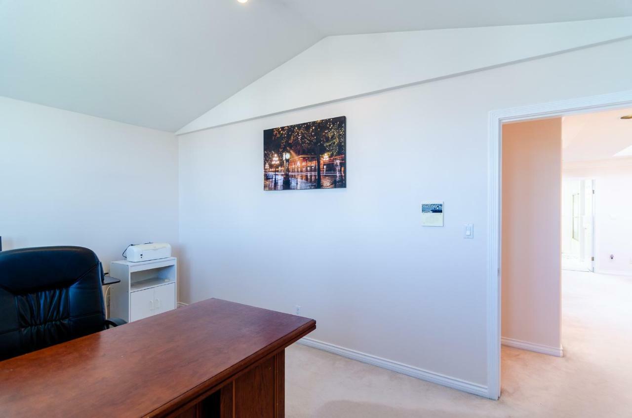 3 Private, Spacious, Bright Rooms In A Gorgeous House Нью-Вестмінстер Екстер'єр фото