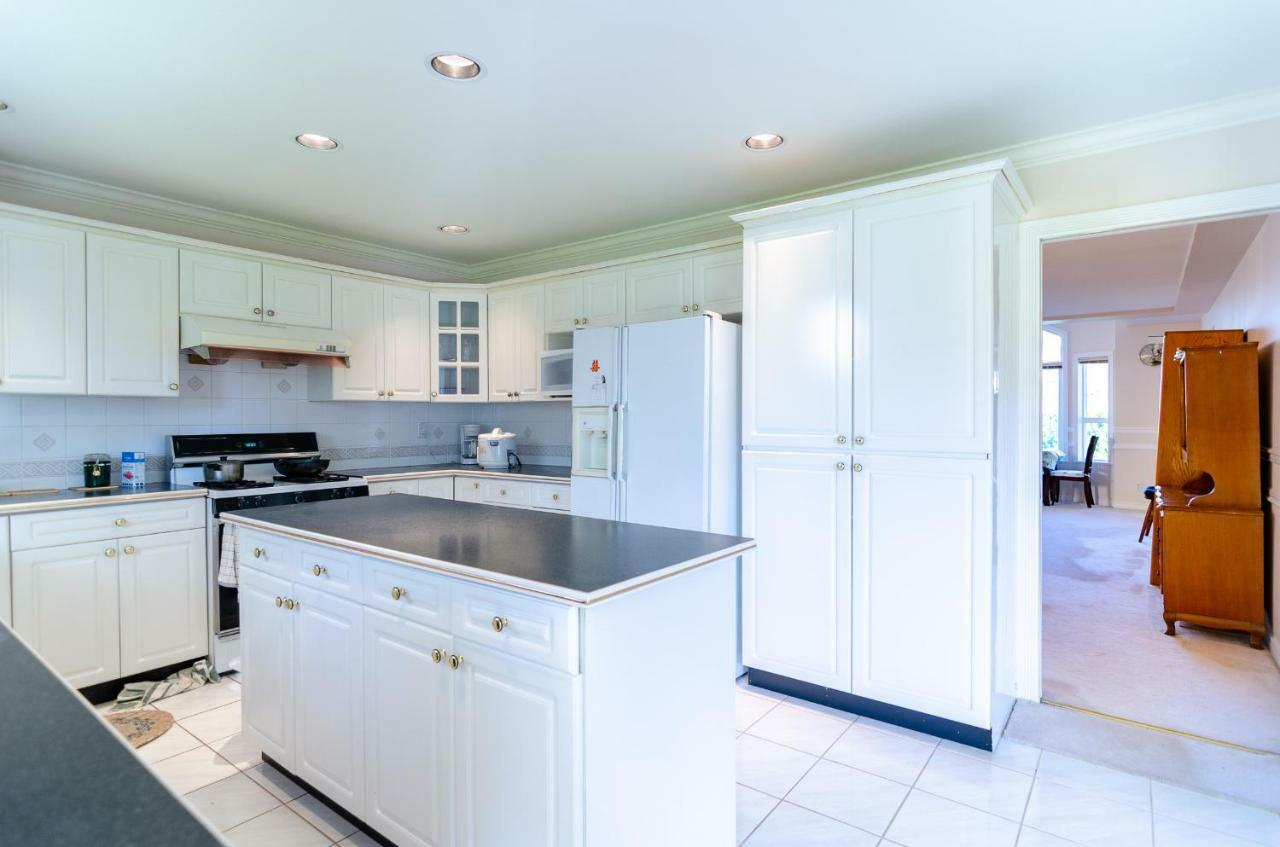 3 Private, Spacious, Bright Rooms In A Gorgeous House Нью-Вестмінстер Екстер'єр фото
